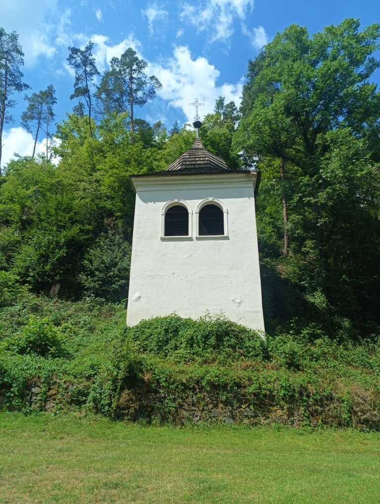 Zvonice.