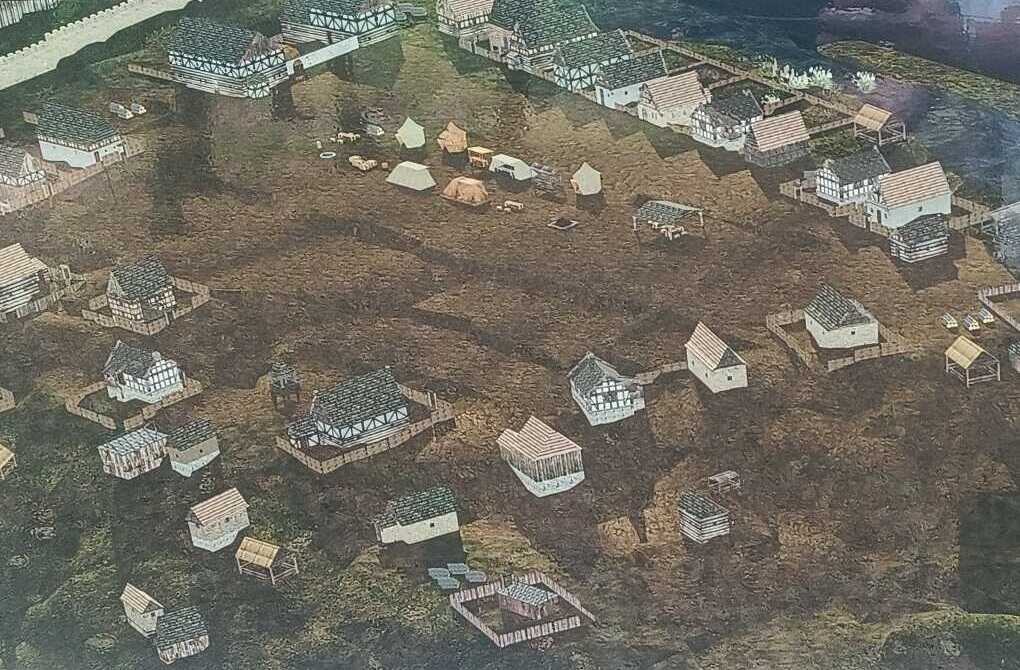Tržiště a zástavba městečka Sekanka.
